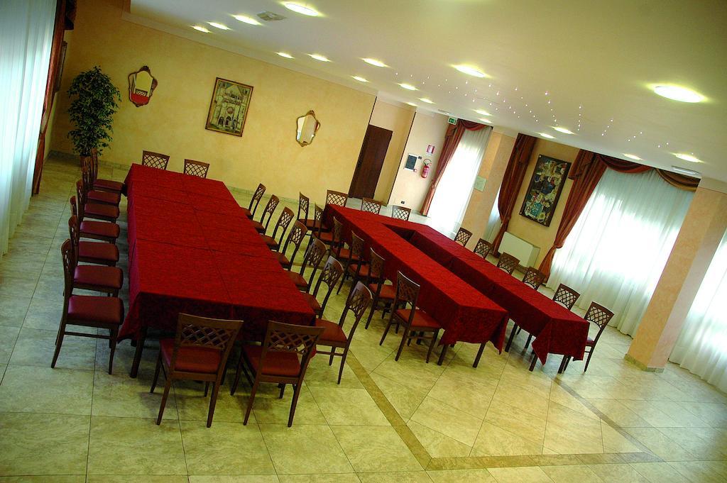 Hotel Ristorante Paladini 카리지오 외부 사진